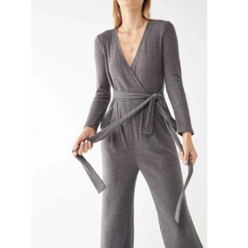 NWT Urban Outfitters UO Ribbed Wide Leg Jumpsuit in Gray - Picture 3 of 13